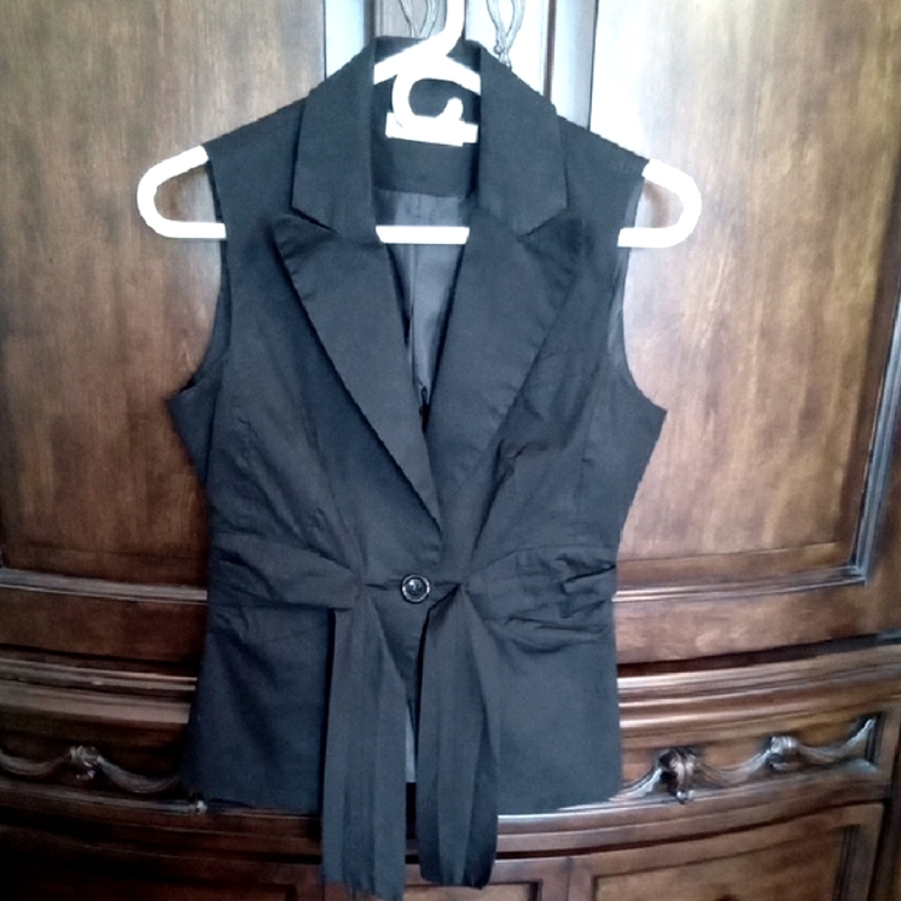 LULUMARY Collection Women's Black Cotton Sleeveless Front Tie Vest Small